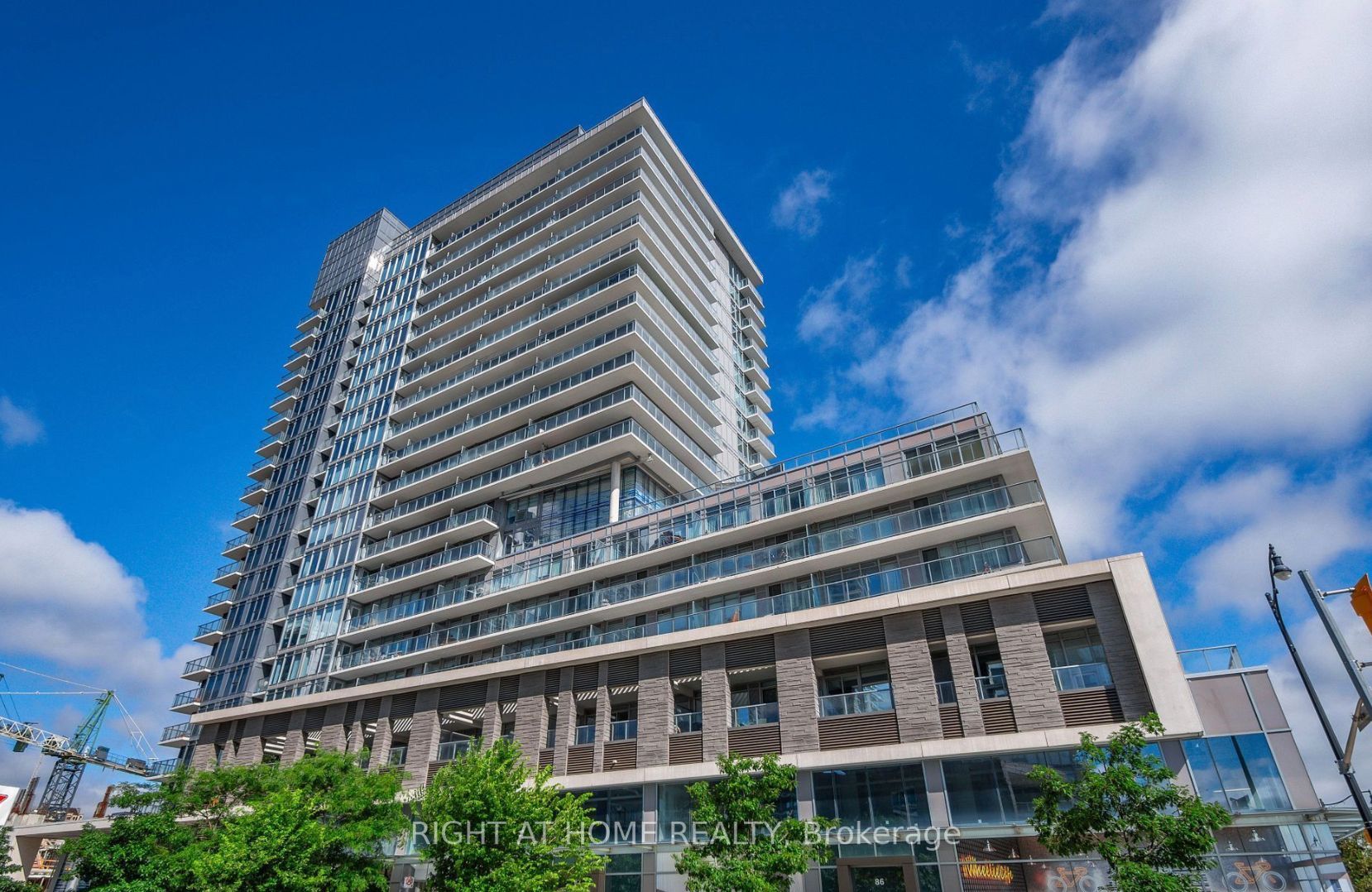 72 Esther Shiner Blvd 1009