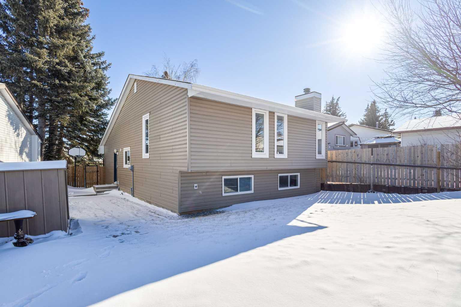 95 Beddington Way NE