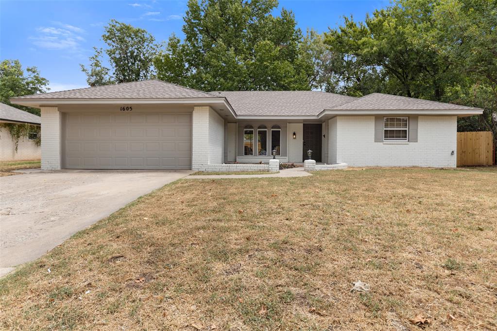 Welcome to this charming 3-bedroom, 2.5-bath home featuring a spacious two-car garage and a functional, inviting layout. The kitchen offers ample cabinetry, updated countertops, stainless steel appliances, and a convenient breakfast bar. The spacious living areas provide plenty of room for everyday living and entertaining. Enjoy a generous backyard with mature trees and plenty of outdoor space. Conveniently located close to the University of Oklahoma campus, shopping, dining, and major roadways. This home offers comfort, convenience, and an excellent location in Norman!