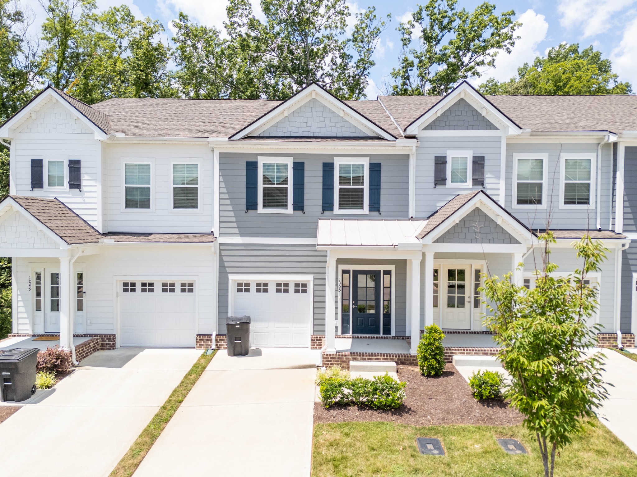 1055  Sweetleaf Dr