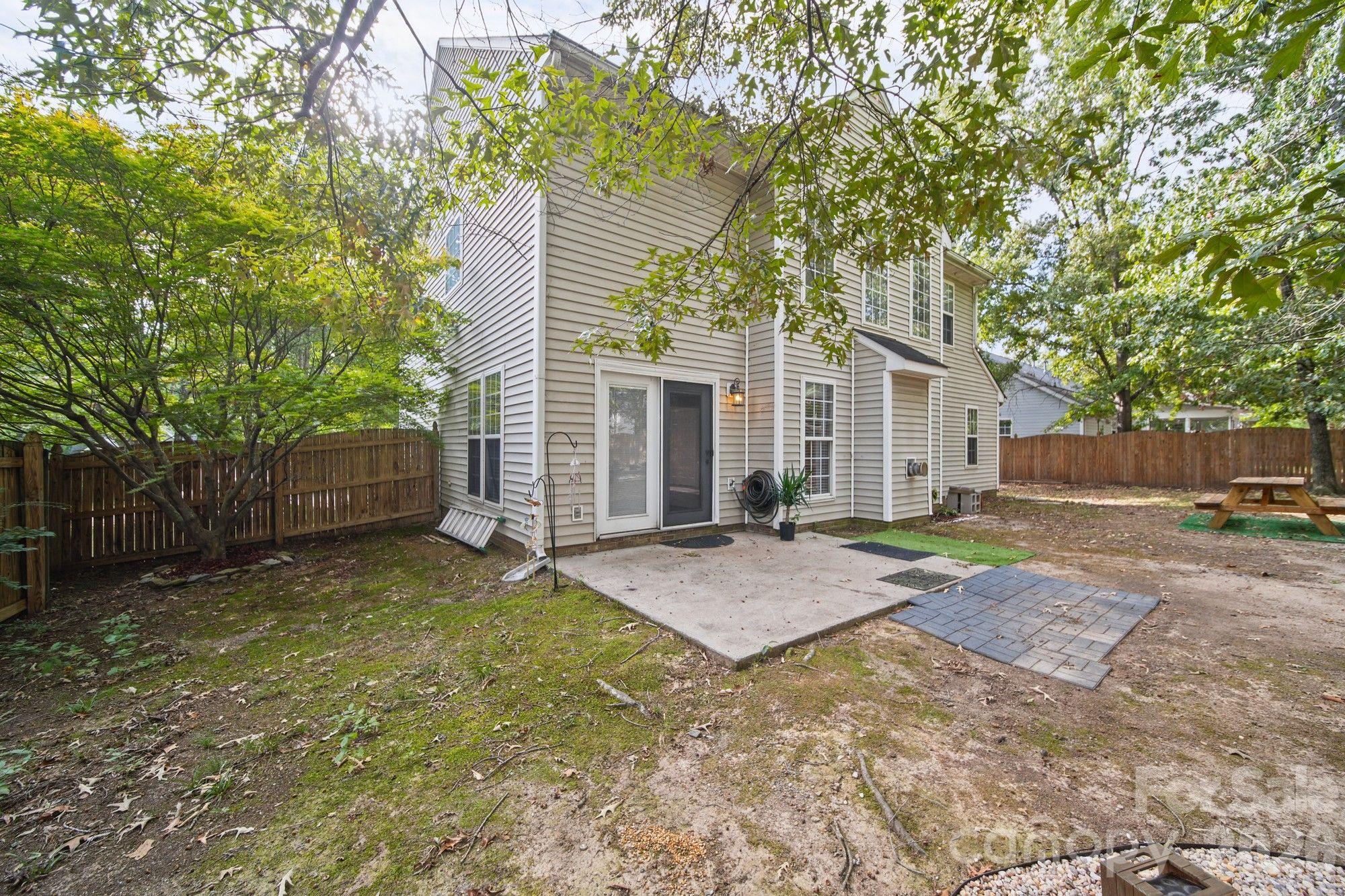 1617 Winthrop Lane 101