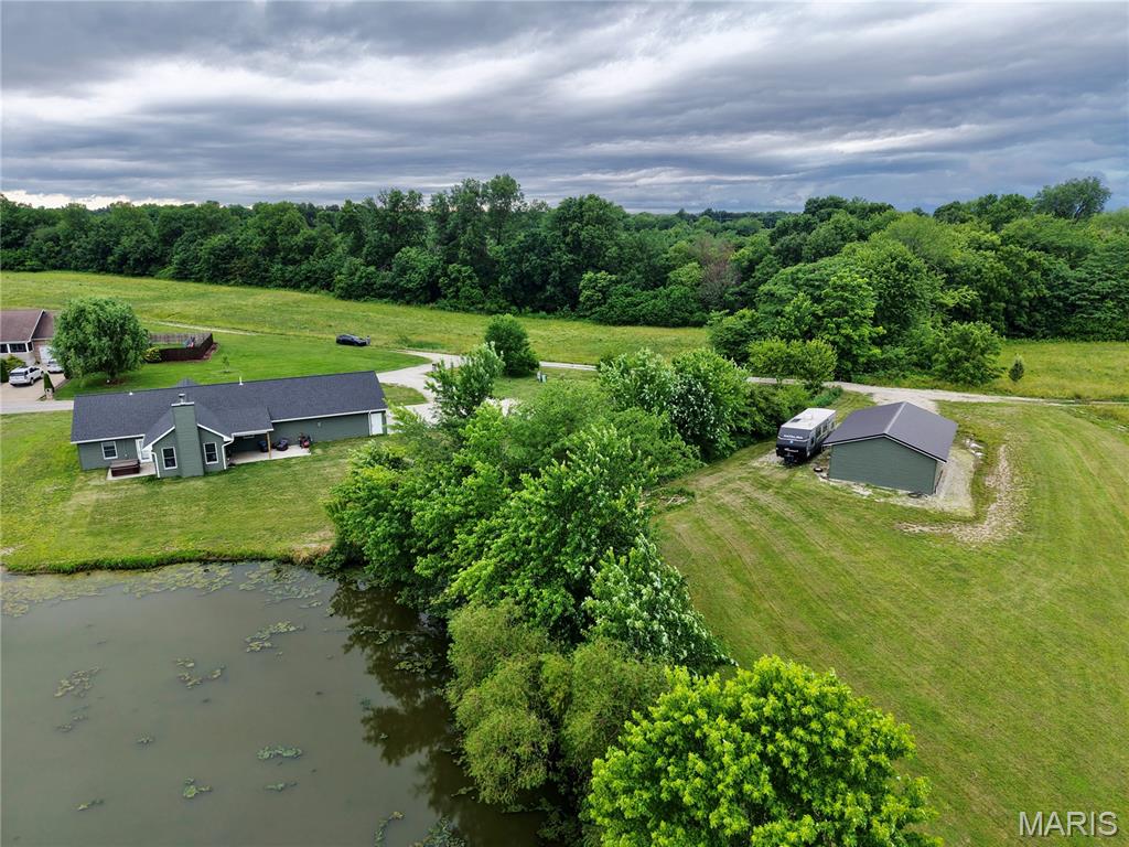 11120 W Lakeshore