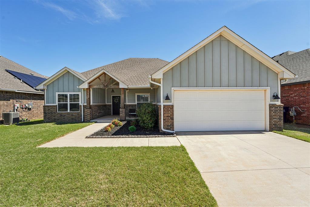 *PRICE REDUCTION!!* Located in the gated community of Porches at Ponderosa Estates. This beautiful home offers an open kitchen with stainless steel appliances, quartz countertops, cabinets to the ceiling and a spacious pantry. The primary bath features a jacuzzi tub, elegant frameless glass, fully tiled shower and double vanities. There is an office/nursery/flex room that is attached to the primary suite and two spacious secondary bedrooms and a beautiful fully tiled tub surround in secondary shower. This gated community offers a gorgeous pond, playground, and encourages an active lifestyle. Schedule your showing today!