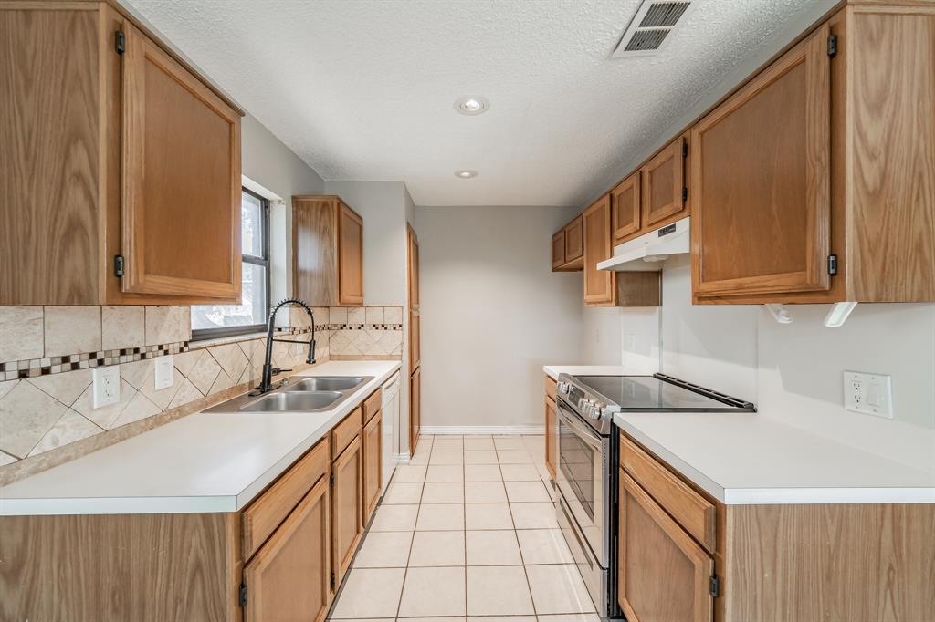 214 Kalmia Drive