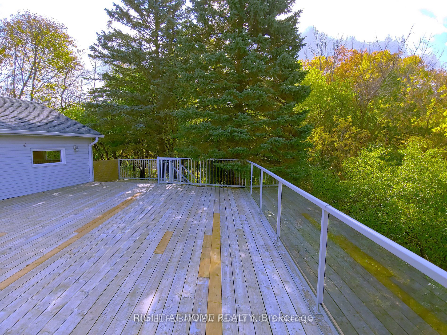 28 Bayview Park Lane