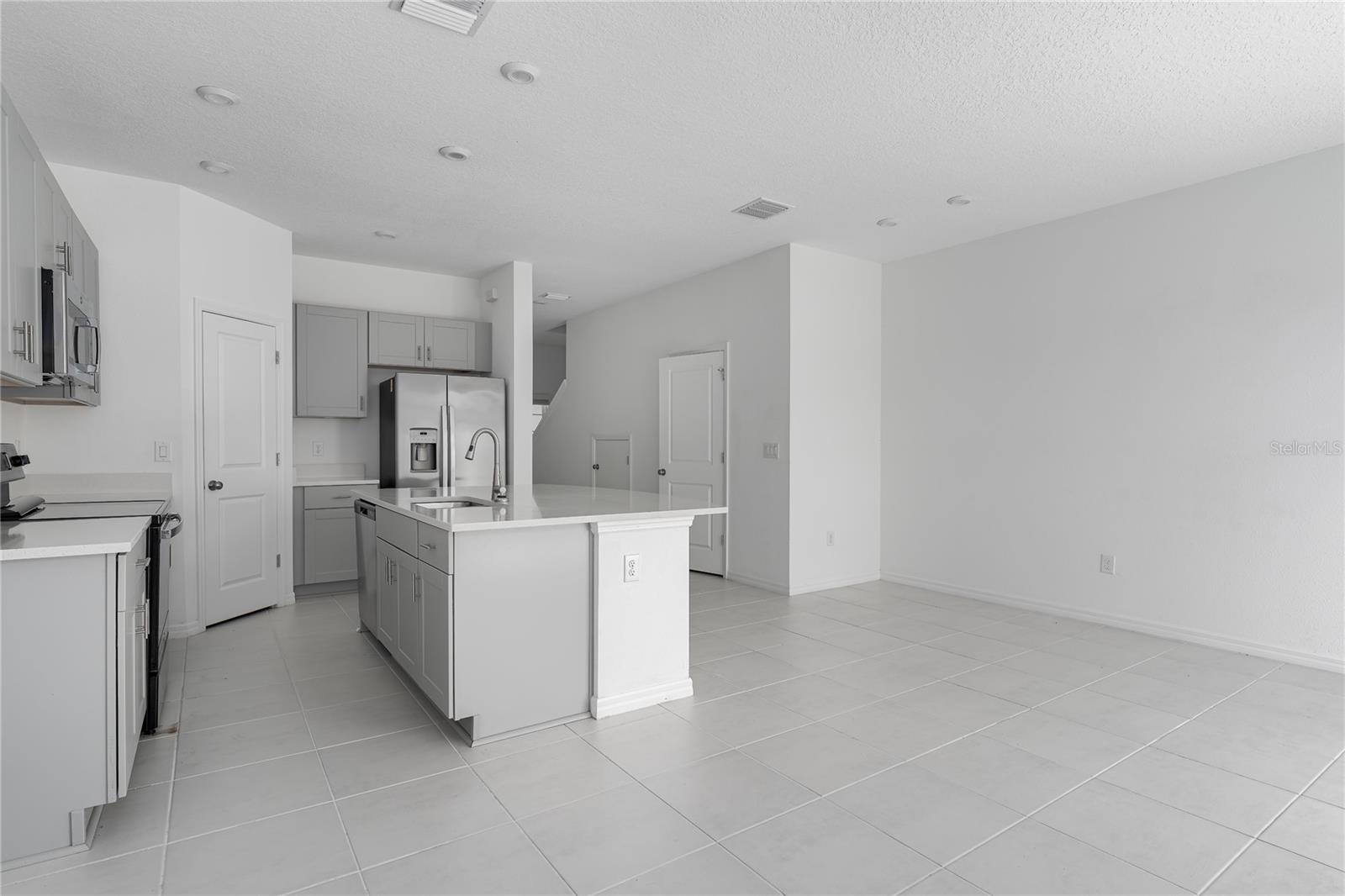 6344 Willowside Street