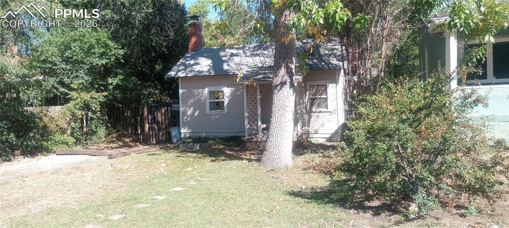 Very Quiet Street as it is only one block long. Only a few blocks walk to Memorial Park for year round activities. You can watch the fireworks and Hot Air Balloon launches from your yard. The large back yard has an amazing and protective canopy in the summer. There is a very large shed in the back as well. Back yard is completely fenced. The garage was a man cave at one time. Electricity available to turn into a shop. The hospital is only a couple blocks away. Gas fireplace for cozy winters.