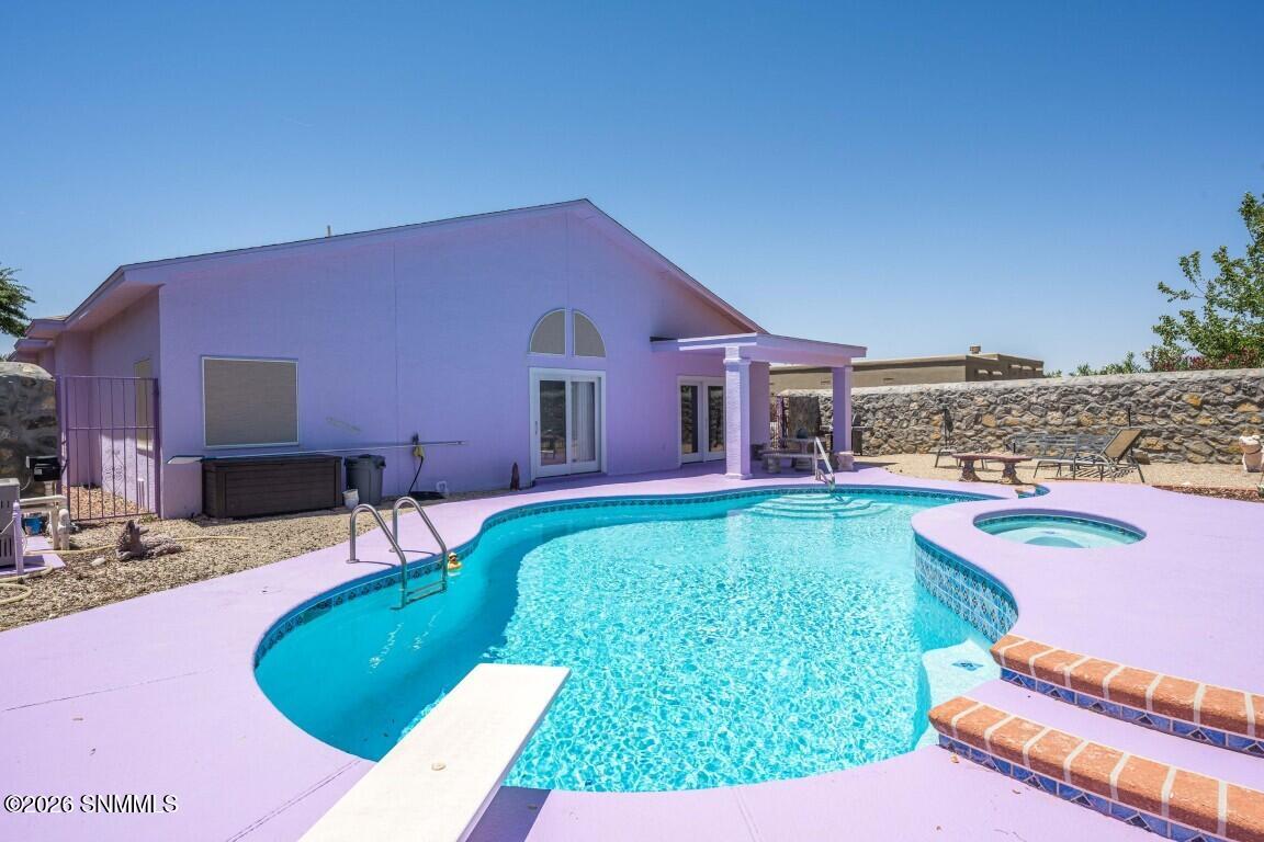 711 Canyon Verde