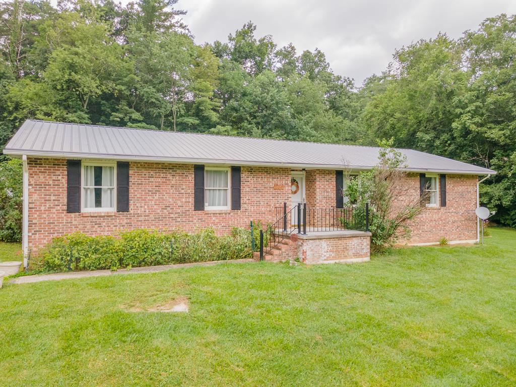 Bastian, Virginia 11657 Grapefield Rd., Bastian, VA Residential For Sale