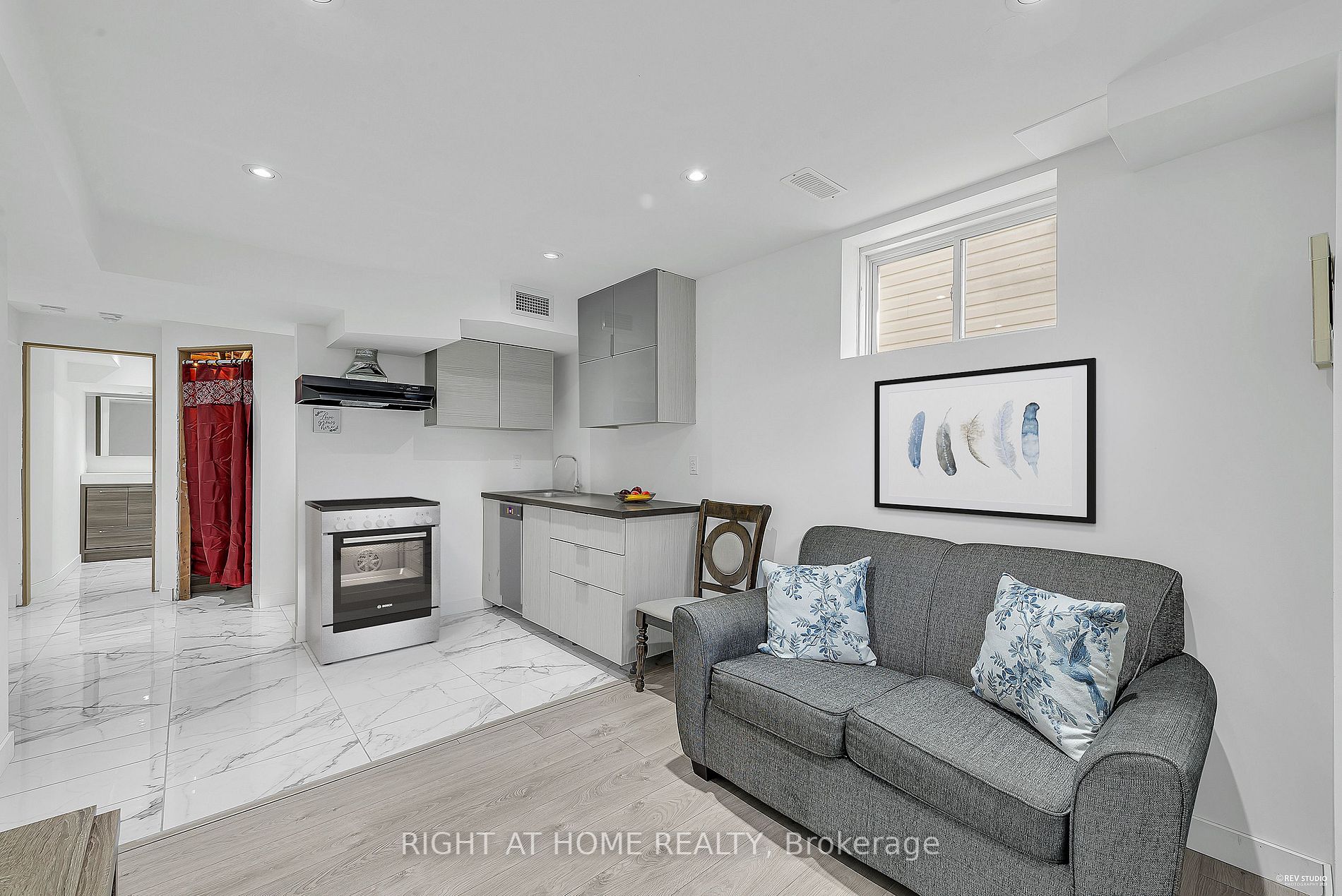 130 Mcfarlane Cres