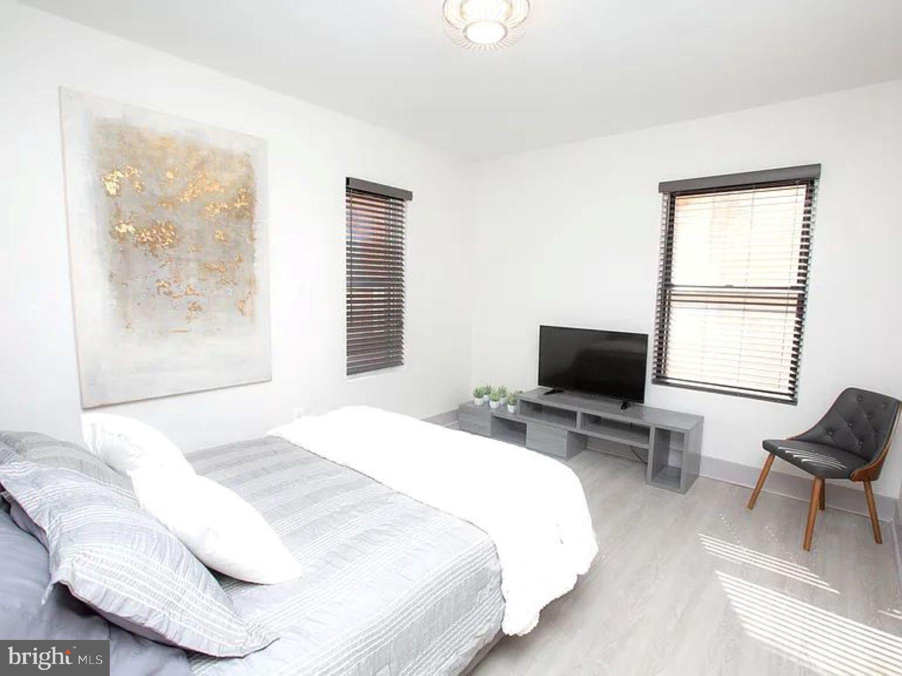 Discover modern living at The Tobee, a beautifully renovated apartment community in the heart of Mount Vernon. Fully renovated in 2020 and under new management, our spacious residences feature open floor plans, soaring ceilings, abundant natural light, stainless steel appliances, quartz countertops, engineered hardwood flooring, custom walk-in closets, and stylish contemporary finishes.Located just steps from Baltimore Penn Station, Johns Hopkins, premier dining, cultural attractions, and green spaces, The Tobee offers the perfect blend of historic charm and urban convenience. Experience elevated city living at The Tobee. Your new home awaits.