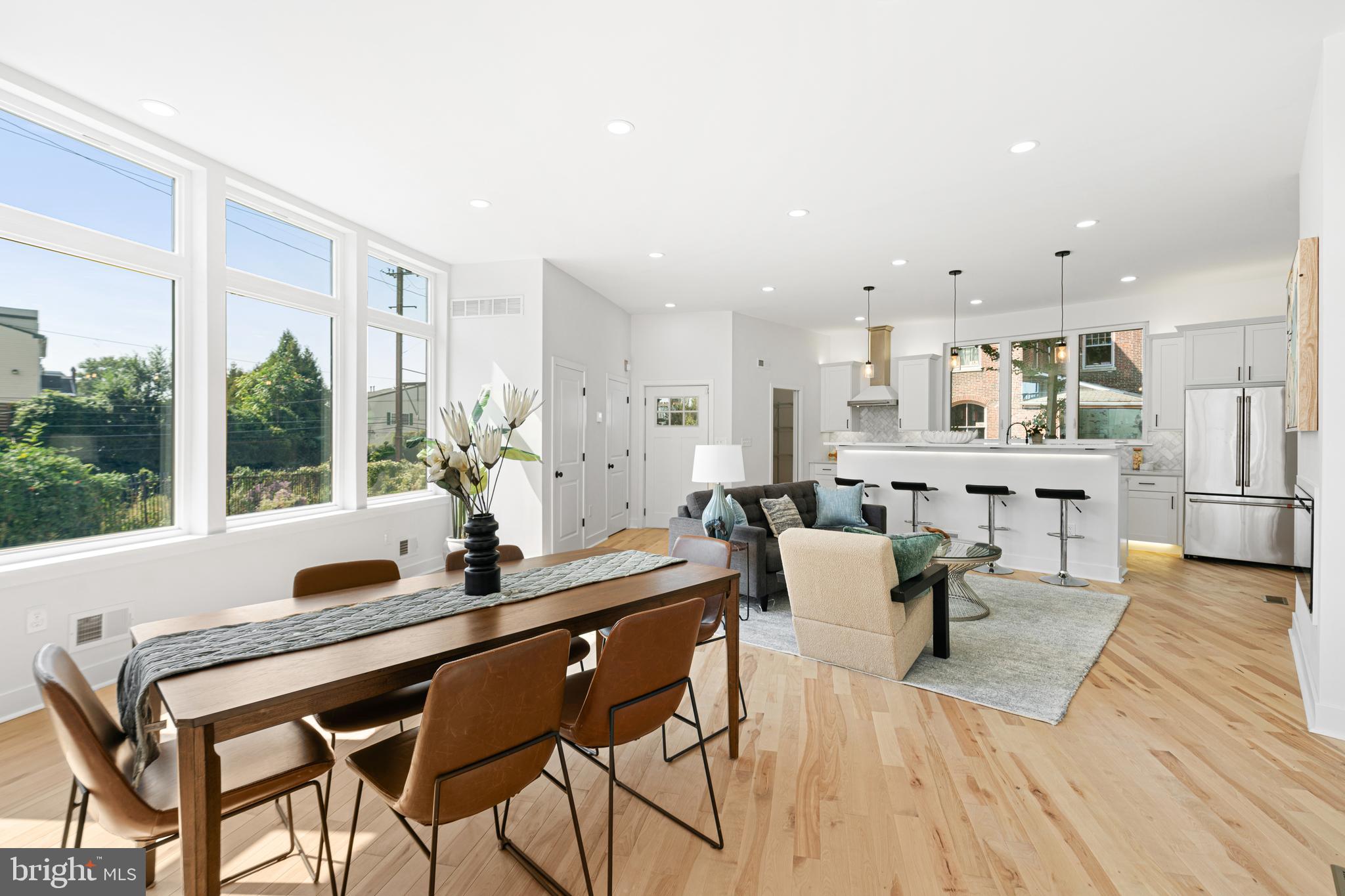 1021 S Saint Bernard Street