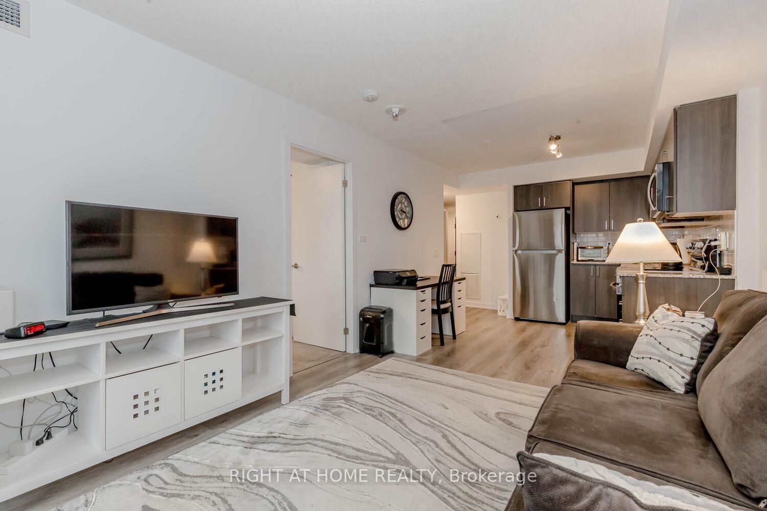 1480 Bayly St 809