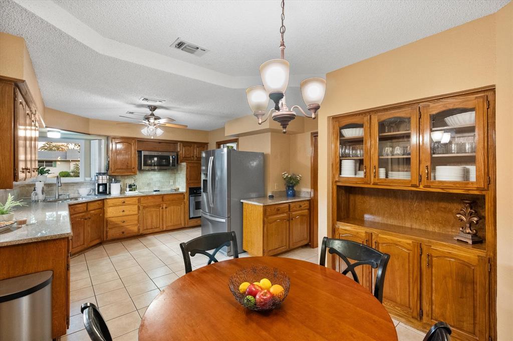 1504 Arrowhead Drive