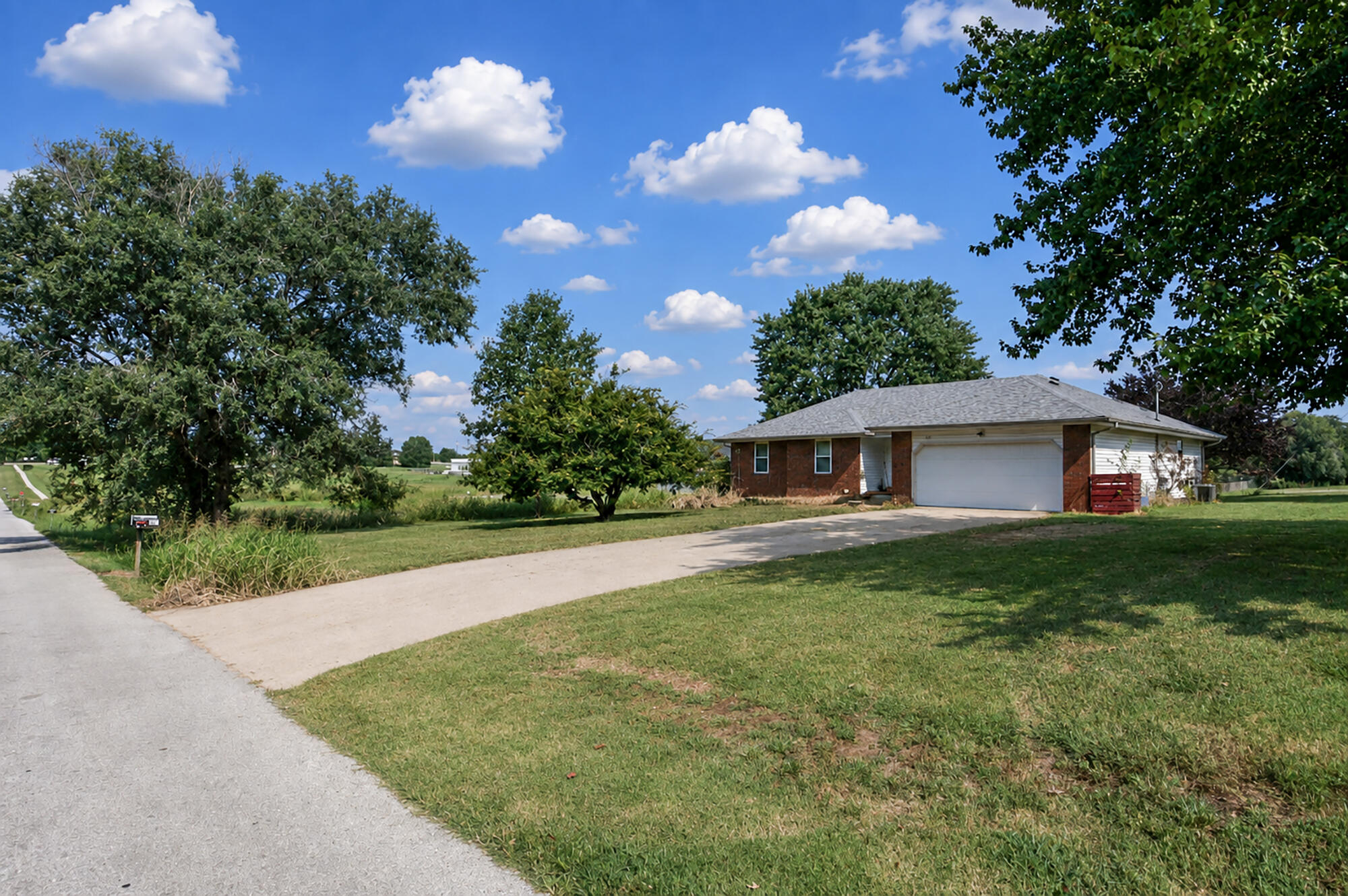221 E New Melville Road
