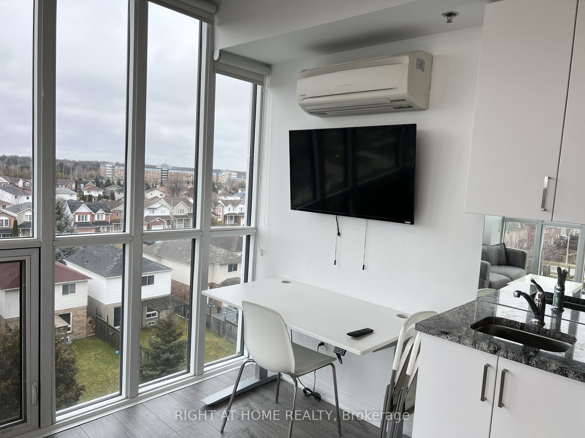1900 N Simcoe St 508