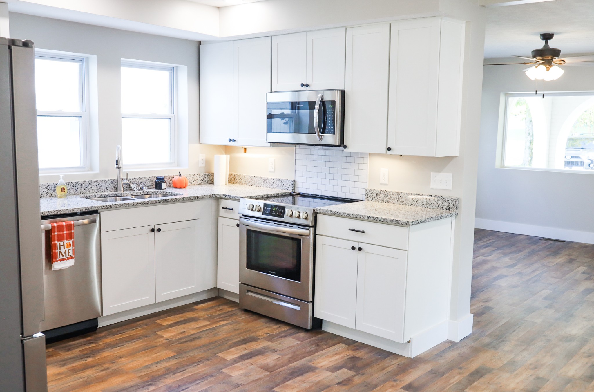 413 E Main St