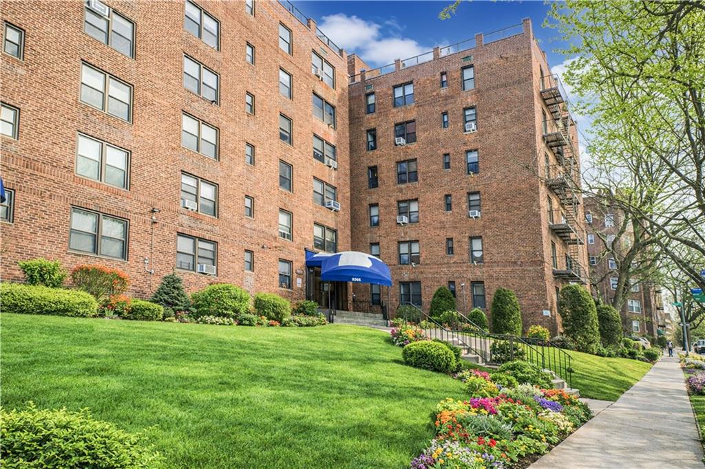 Gorgeous One Bedroom Co-Op nestled in the Kings Oliver, one of the most sought-after, well-maintained coop buildings along the Bay Ridge/ Shore Road waterfront Promenade. This 4th Floor corner unit features water views from every room ! This apartment has a well appointed layout, foyer with ample room for home office set-up and 3 large closets. Updated kitchen with stainless steel appliances, quartz counter tops, high top counter with seating. which opens to spacious sundrenched living room. Large bedroom fits king size bed with 2 large windows overlooking Shore Rd water view. Beautiful hardwood floors throughout apartment. This building provides a resident superintendent, secure lobby with recently installed virtual doorman intercom system, new elevators, card operated communal laundry room, a bike room, storage lockers, and a parking garage w/waitlist. The relatively low monthly maintenance fee includes heating and water expenses. Experience the charm of Bay Ridge with its beautiful top-notch cafes, restaurants, parks, bicycle paths and shopping opportunities., including Green Market & Third Avenue. Perfect for commuters seeking suburban amenities and urban accessibility. Nearby Express Ferry to Manhattan; R Subway Line; Buses, B16, B7, X27, X37 further enhance the convenience of this prime Bay Ridge location.