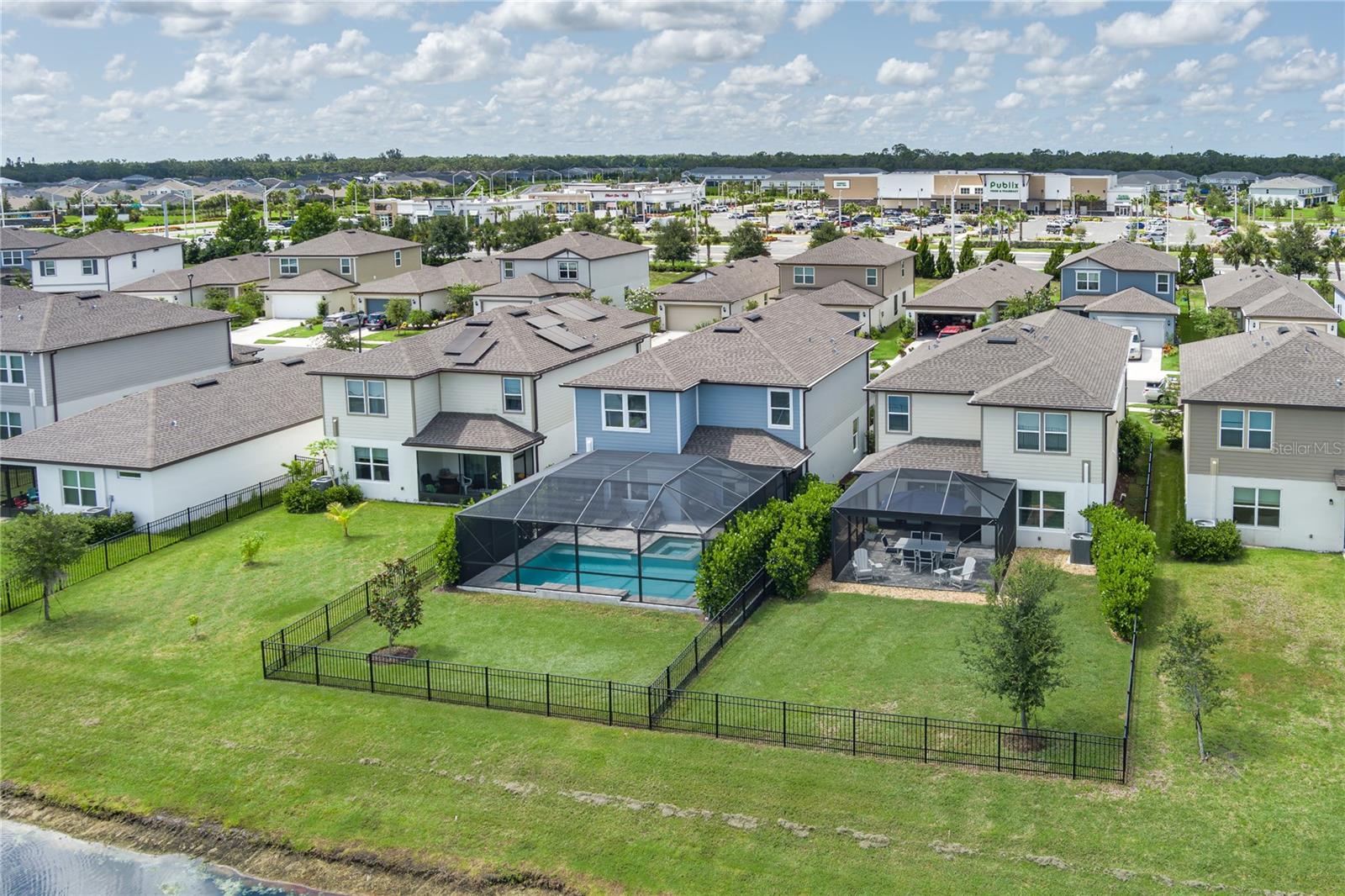 9144 Royal River Circle