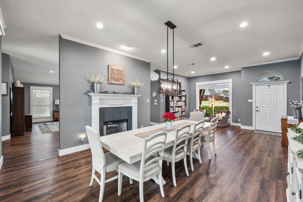 2811 London Lane