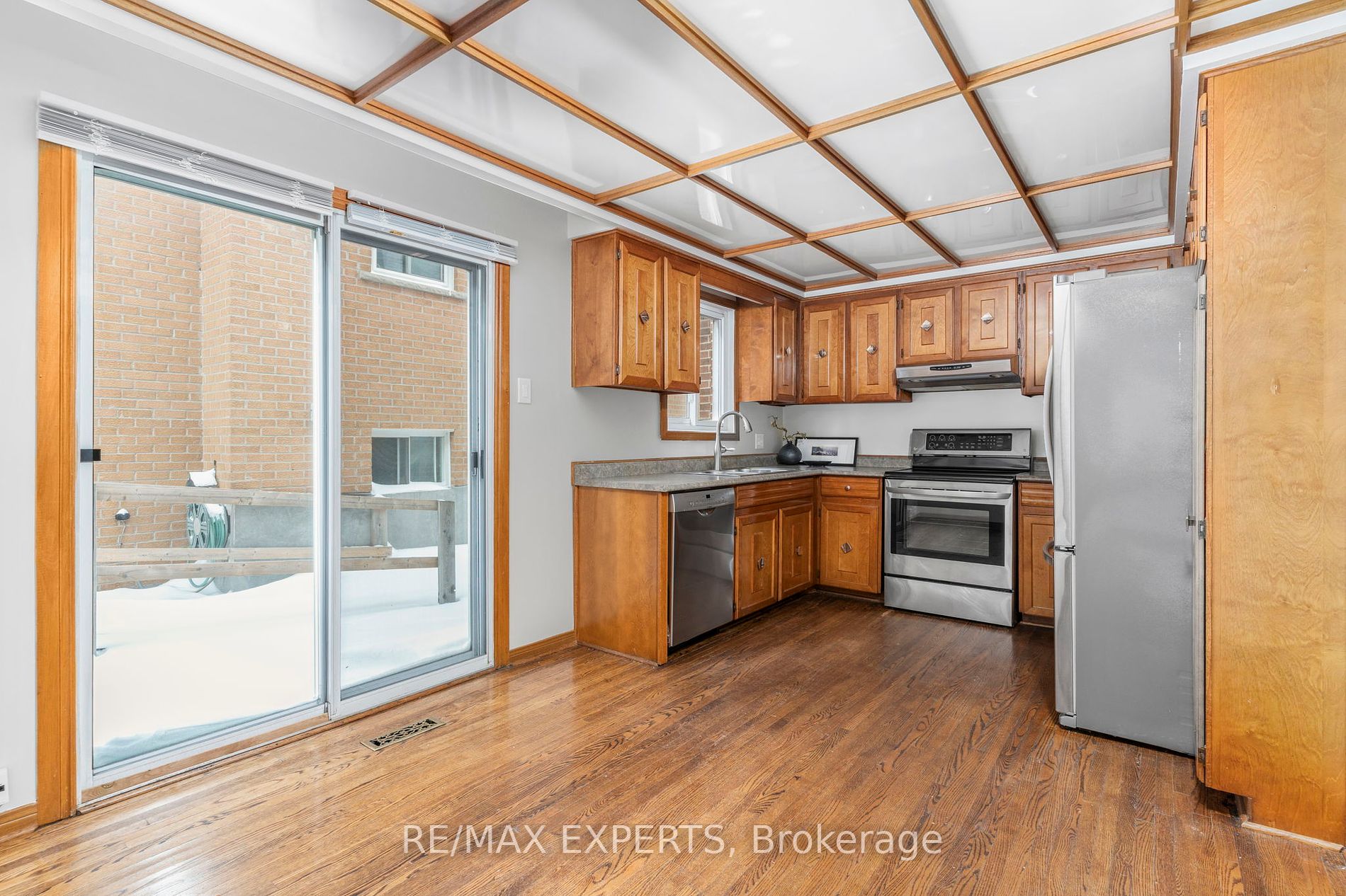 195 Aberdeen Ave
