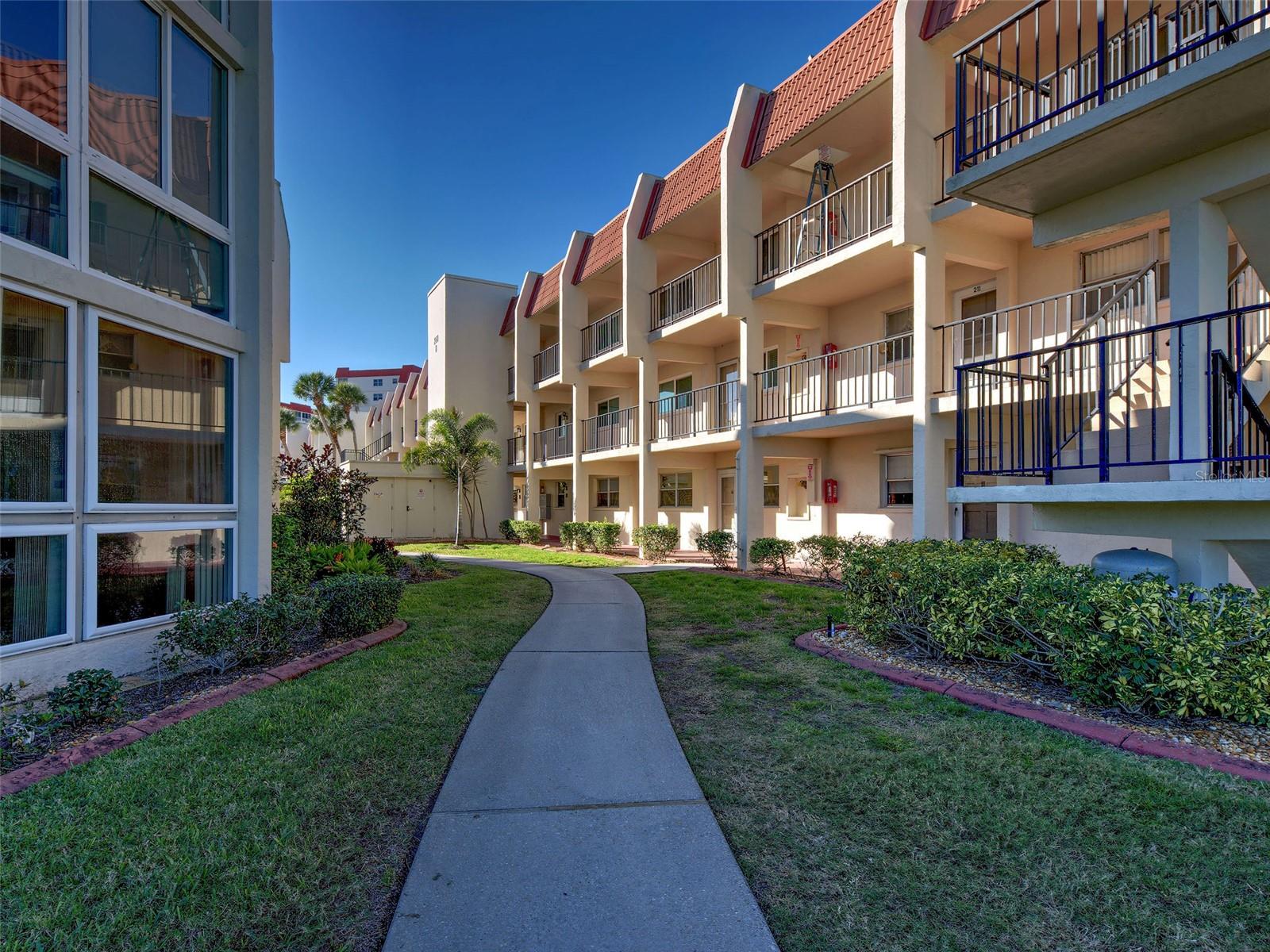 260 Santa Maria Street 109