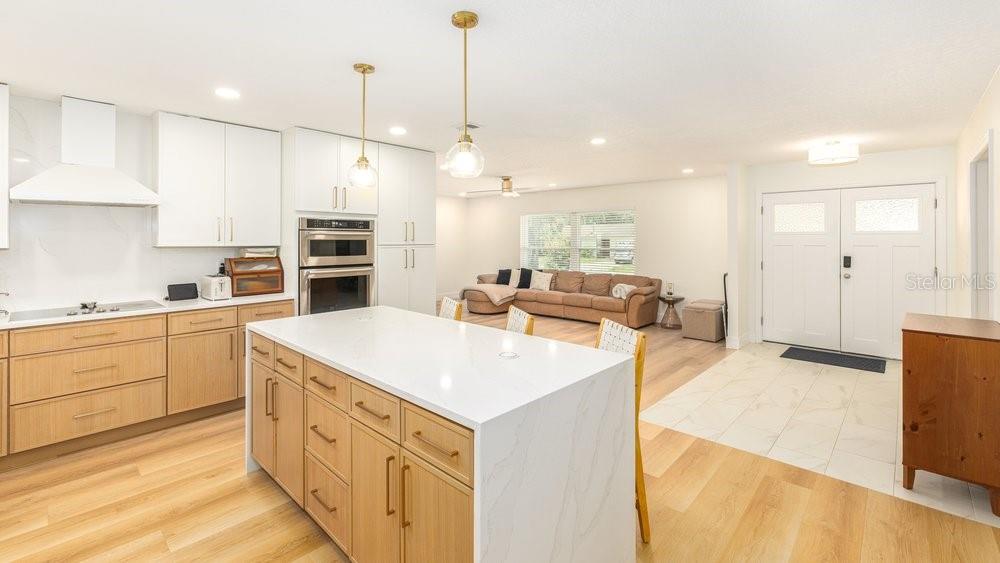 2086 Winnetka Court