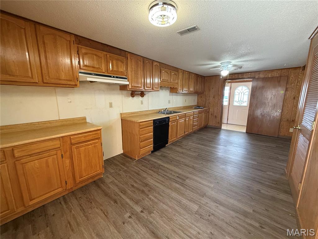 718 N Sturgeon Street