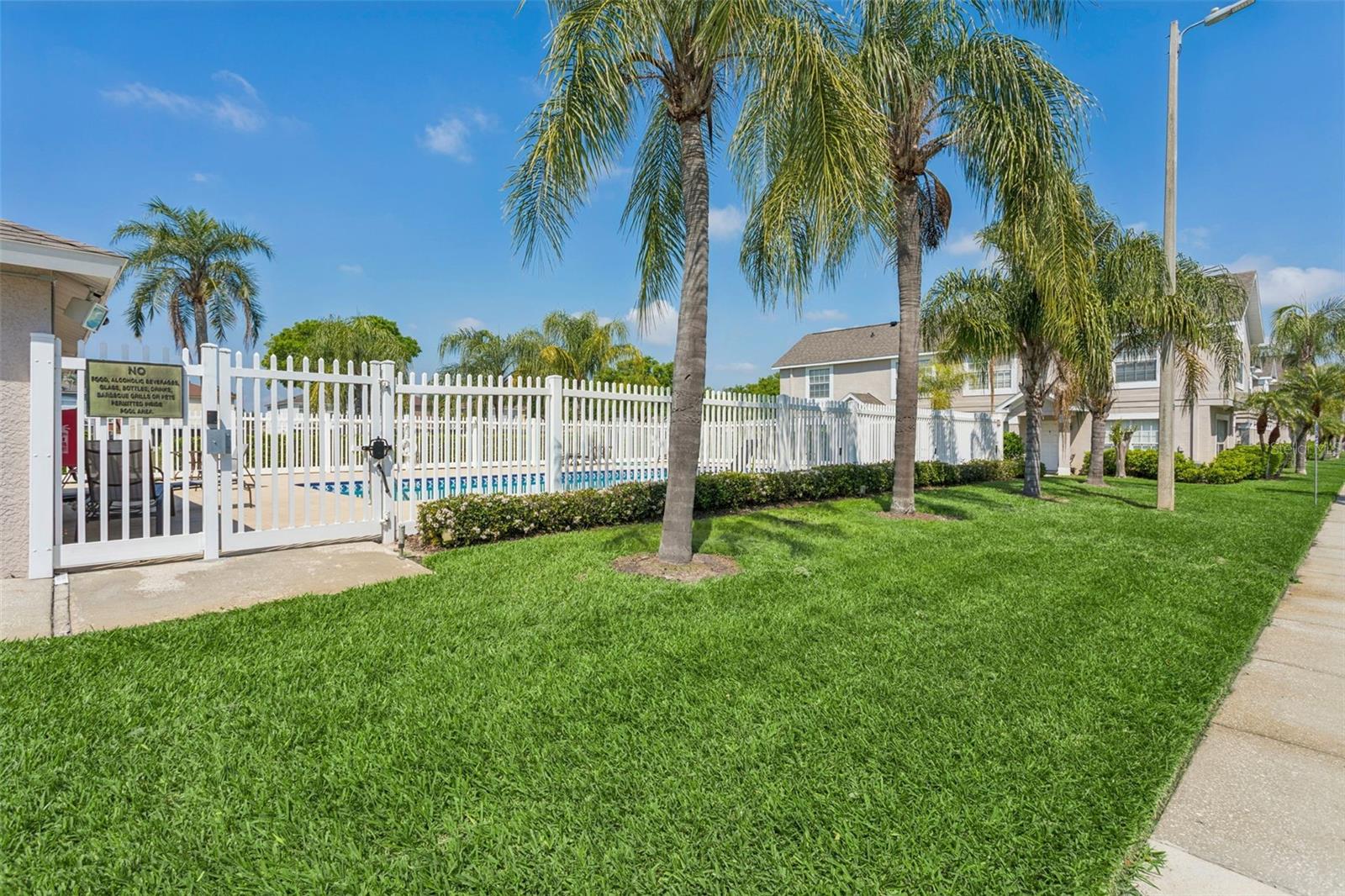 425 Kensington Lake Circle