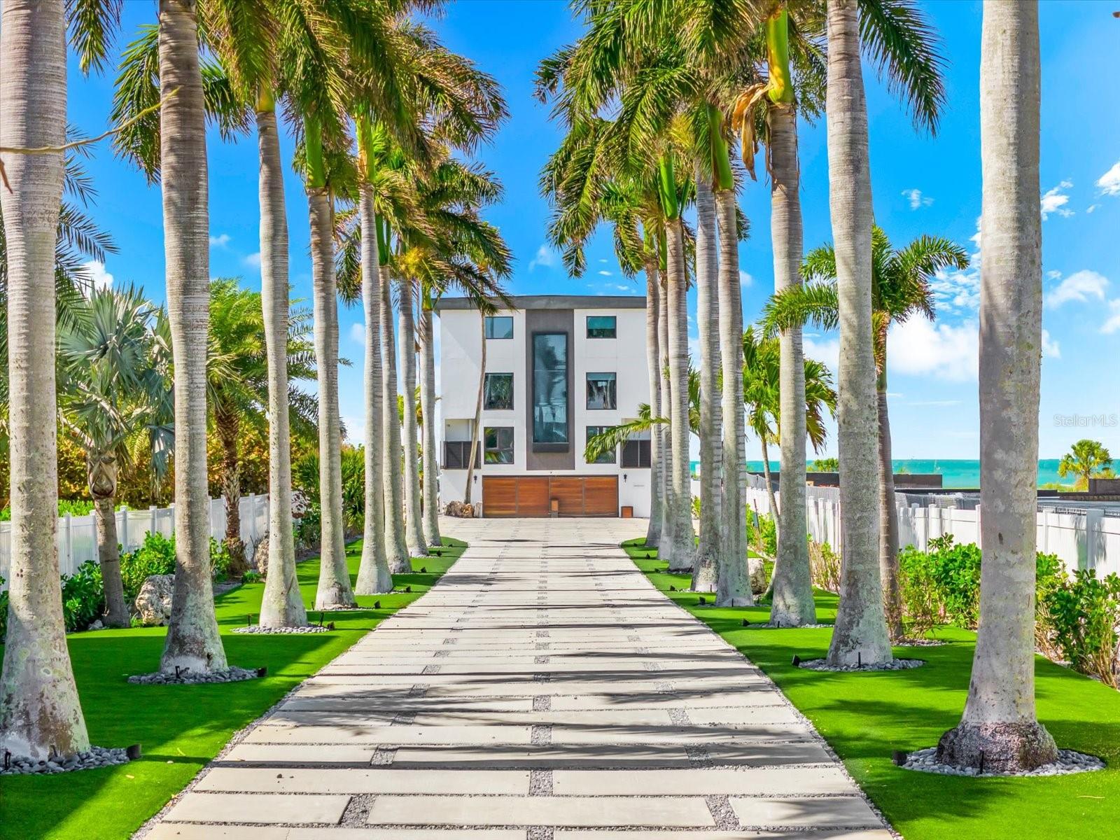 811 Shore Drive, Anna Maria, FL