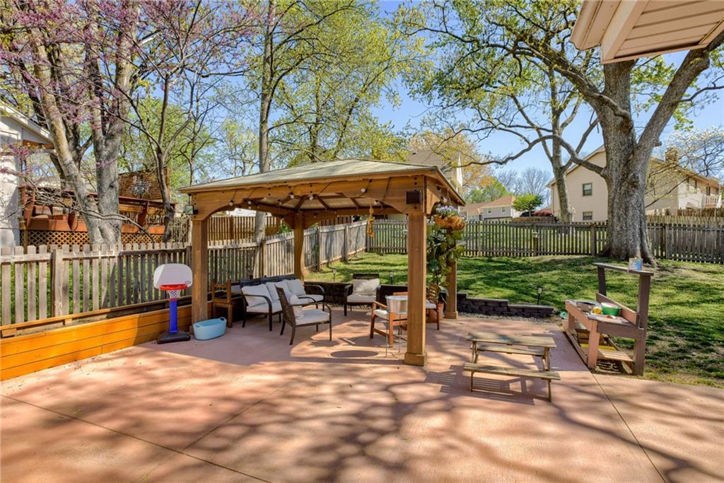 6623 Cottonwood Drive