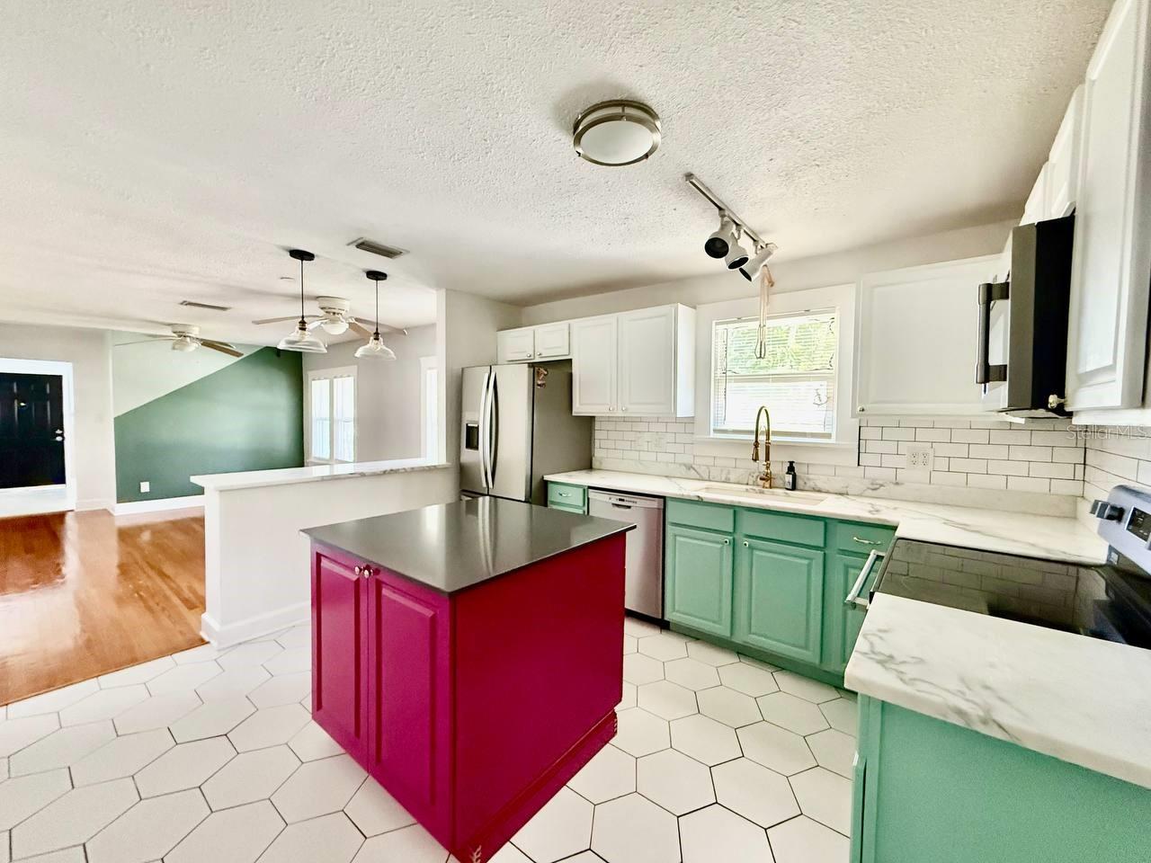 2120 46th Av N