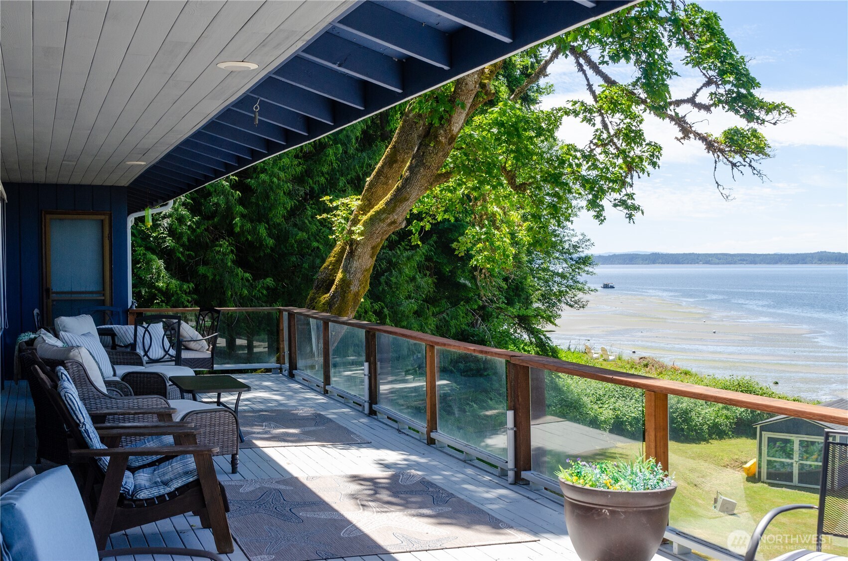 7504 Crescent Beach Road NW