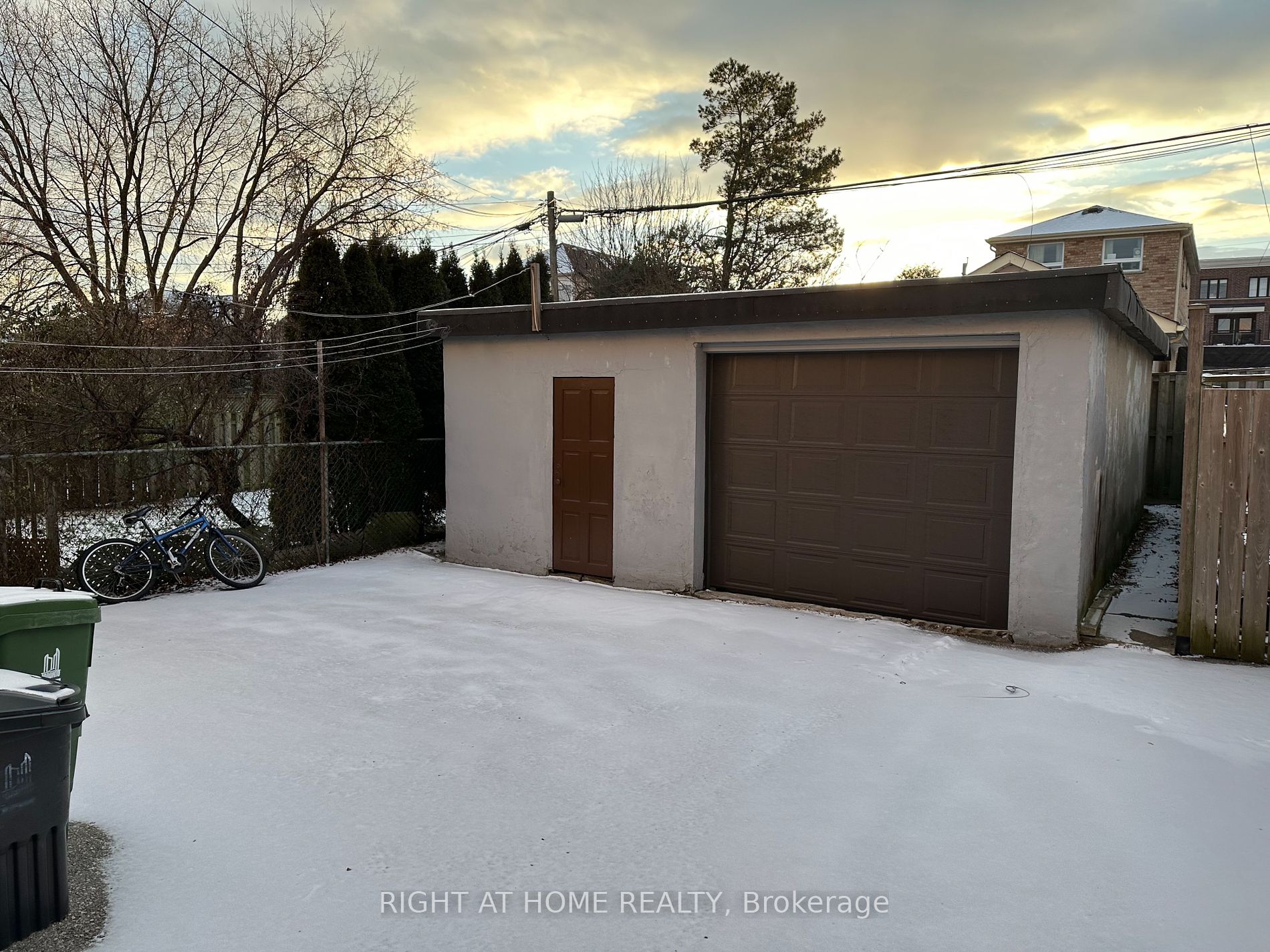 128 Twenty Second St (Main)