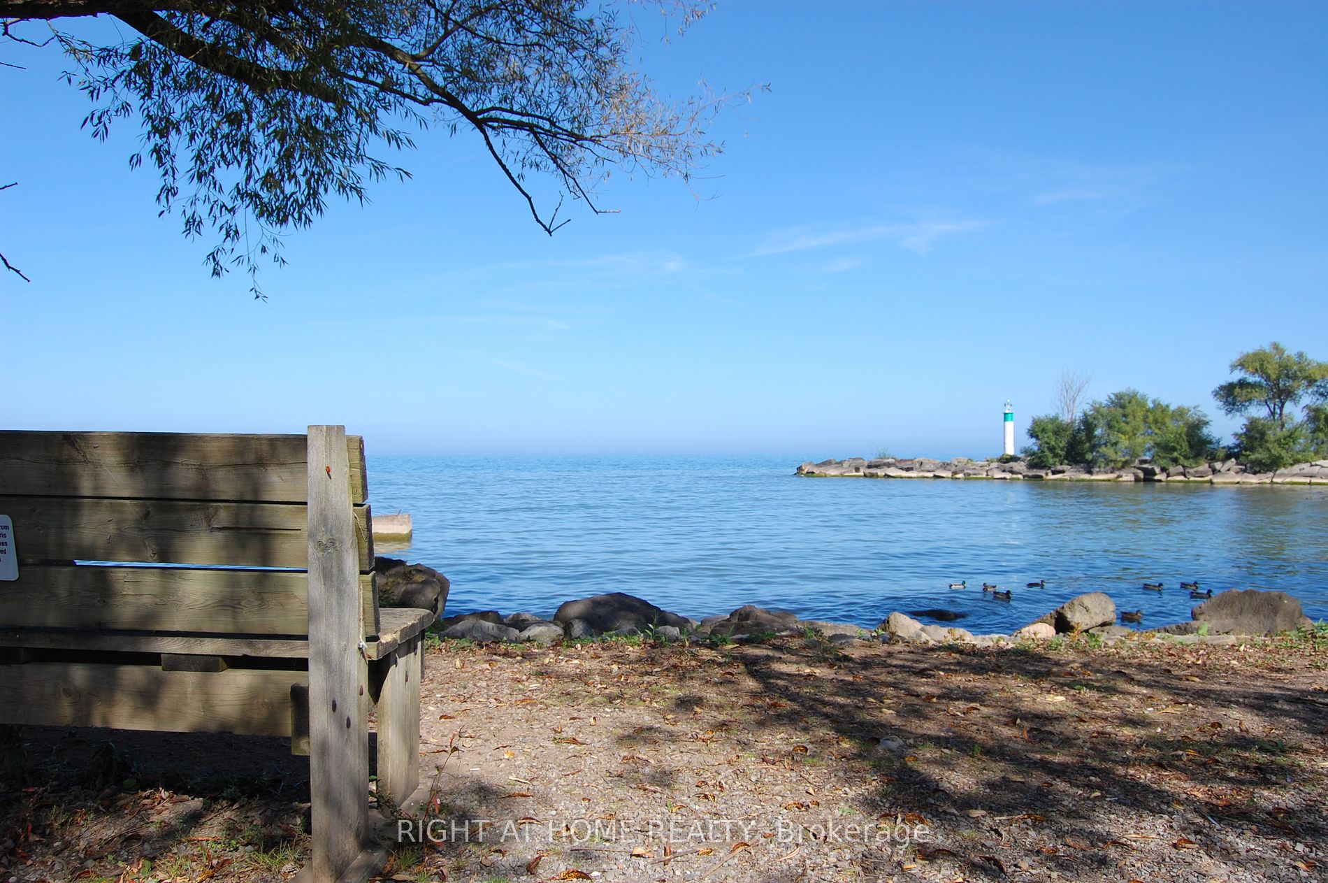1 Lakeside Dr