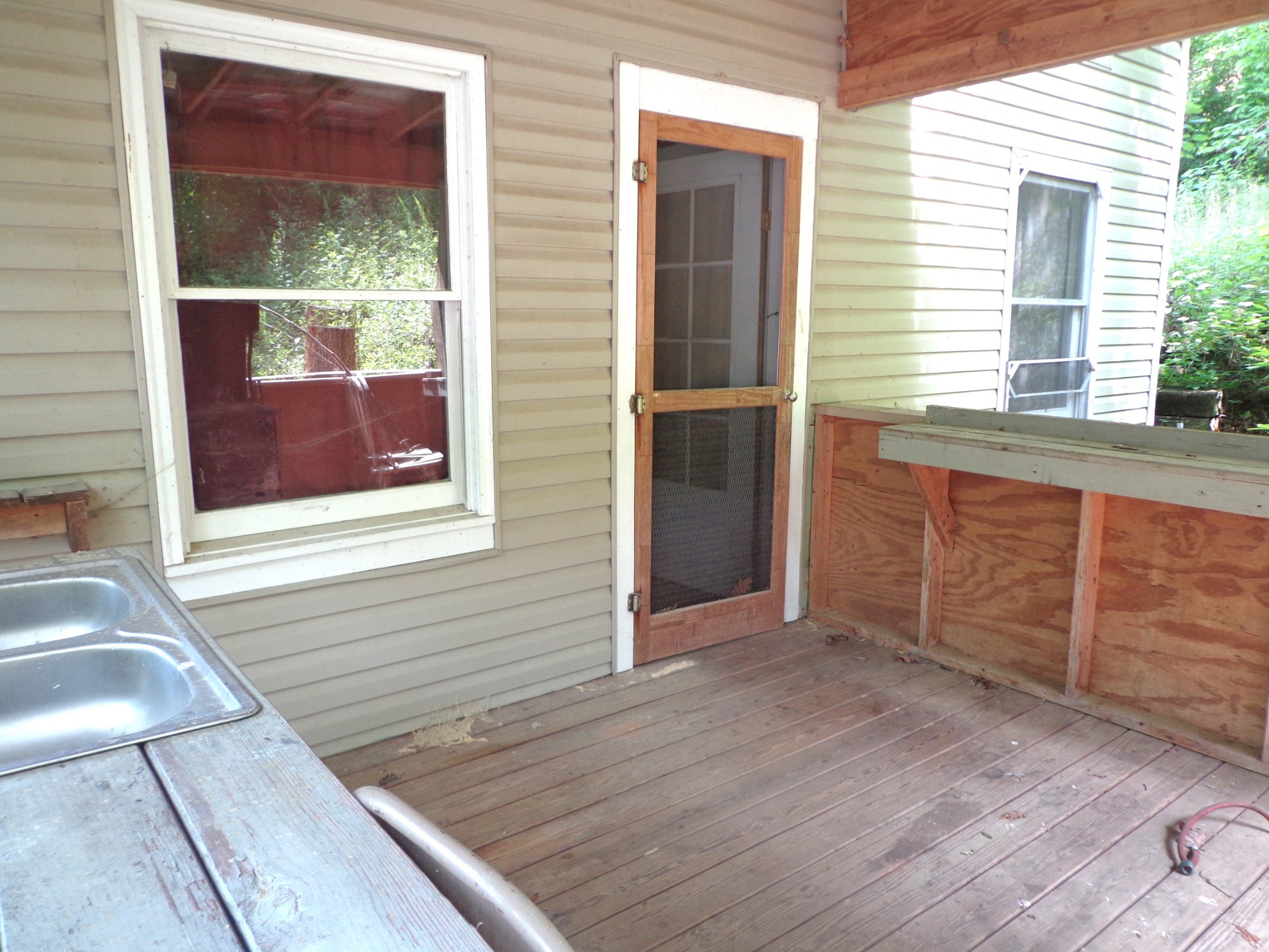 1342 Russell Creek Rd
