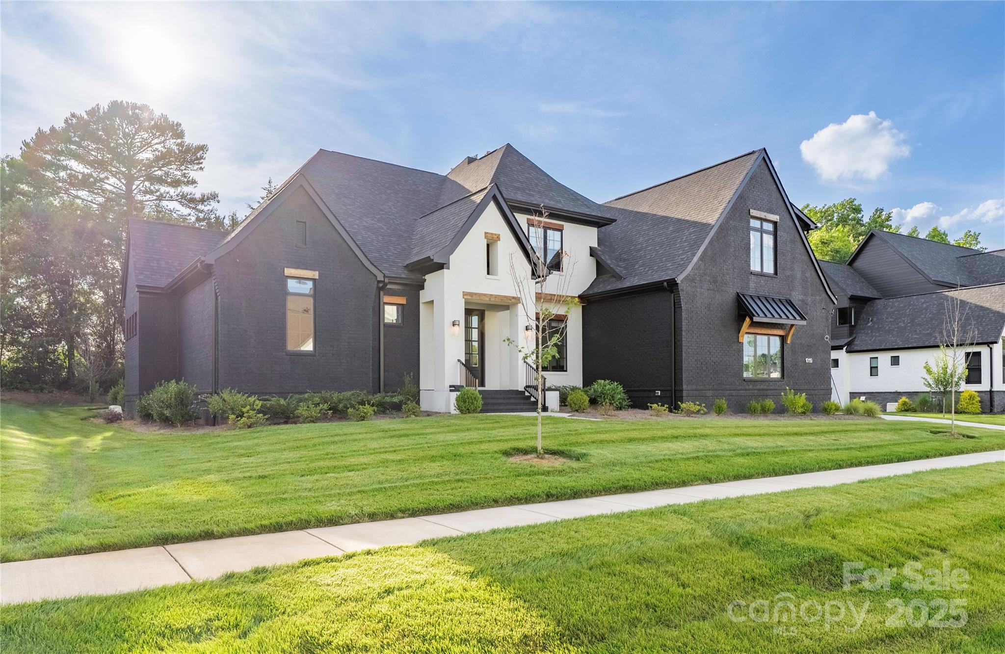 10119 Laurier Lane