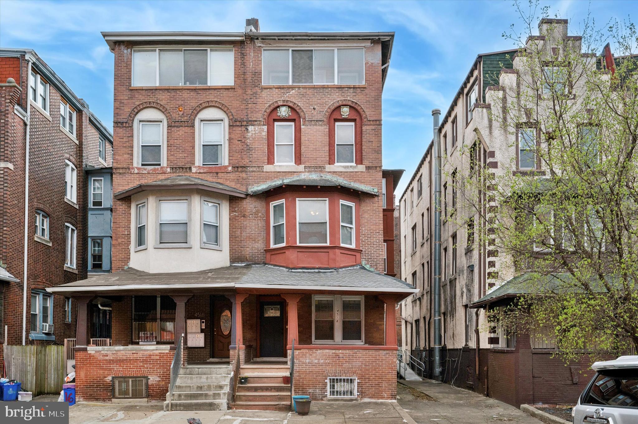 4518 Walnut St  