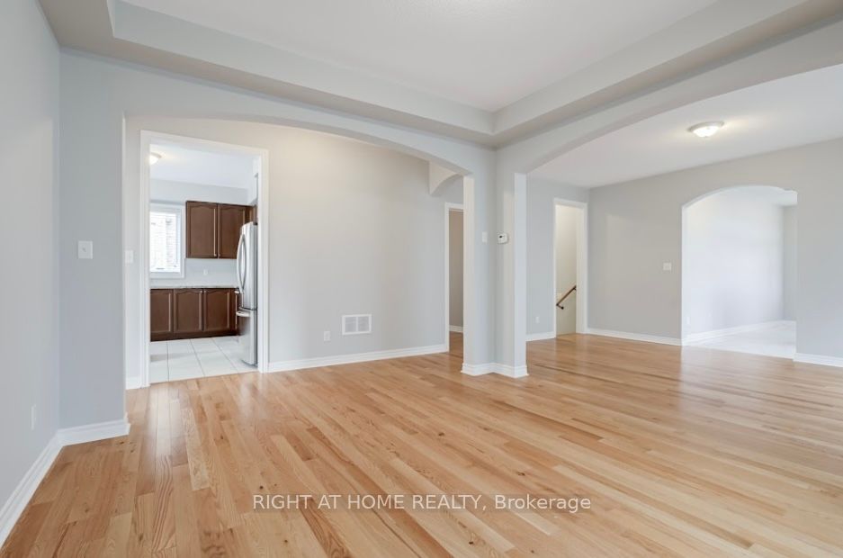 961 Greenhill Ave