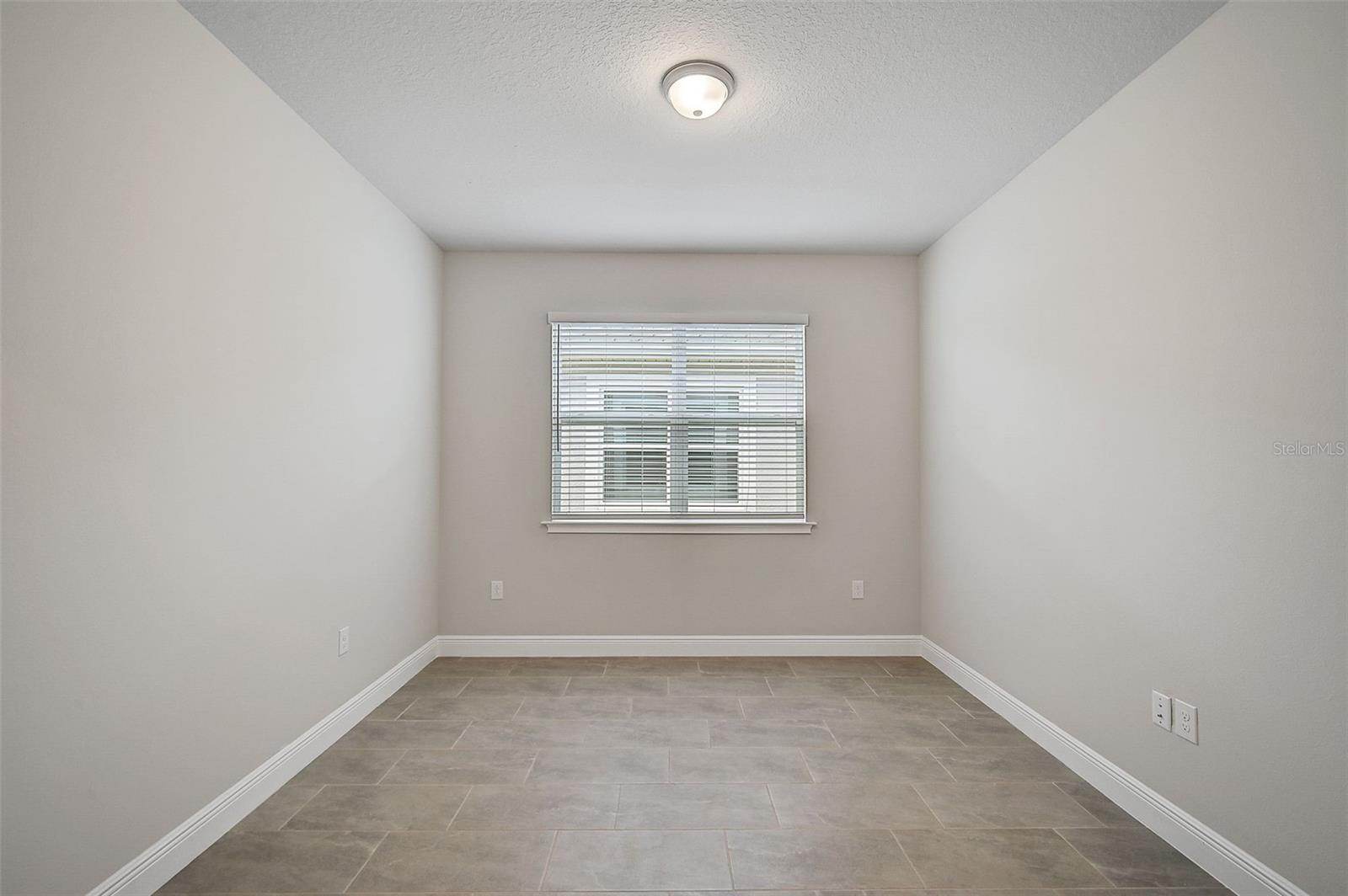 5782 Long Shore Loop