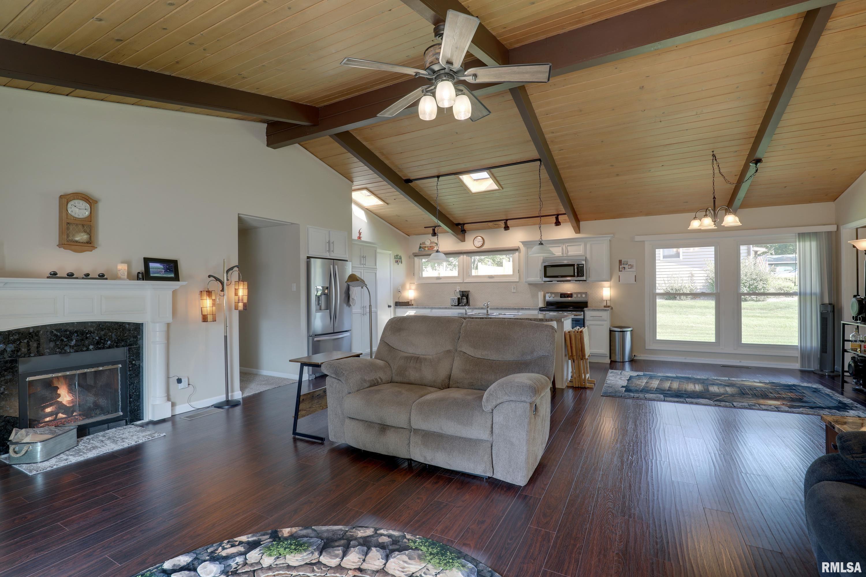 728 Ridgewood Drive