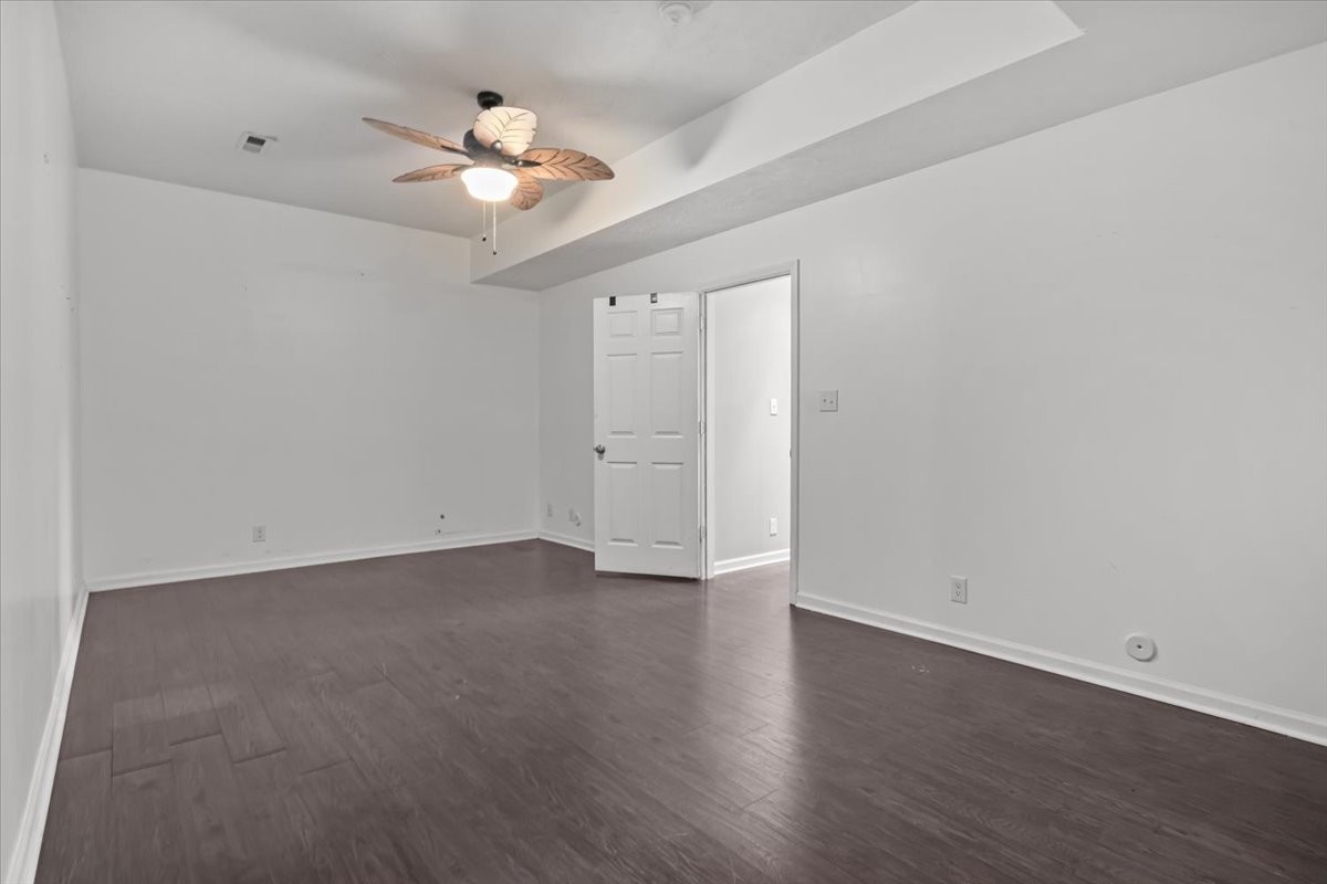 1613 Broad Cir