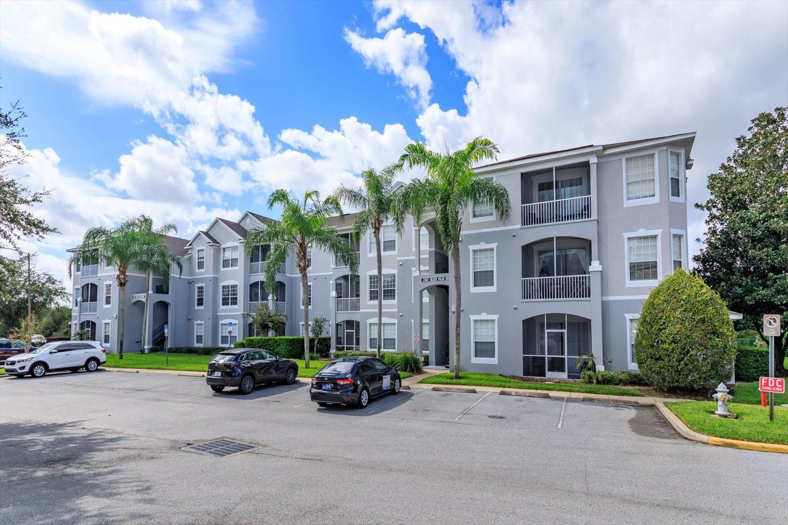 2302 Silver Palm Dr 204