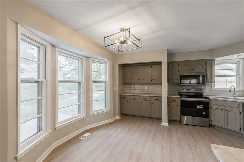 3600 NE 76th Terrace