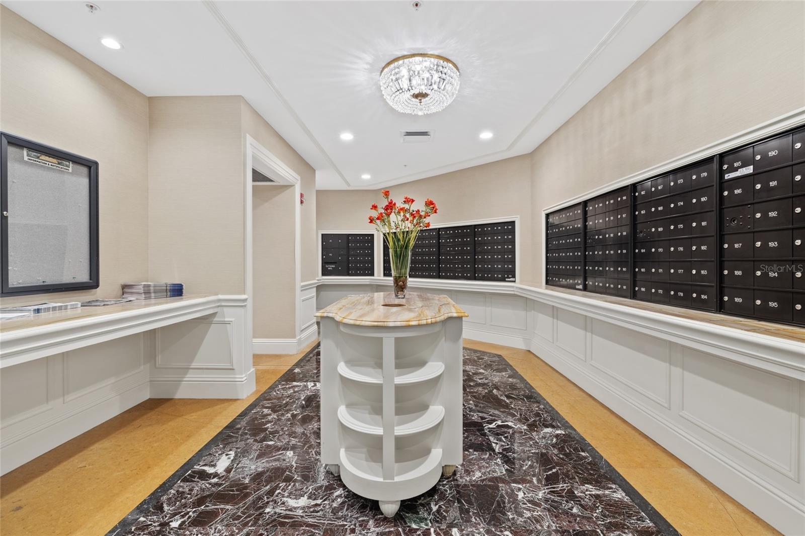 800 N Tamiami Trail 1512