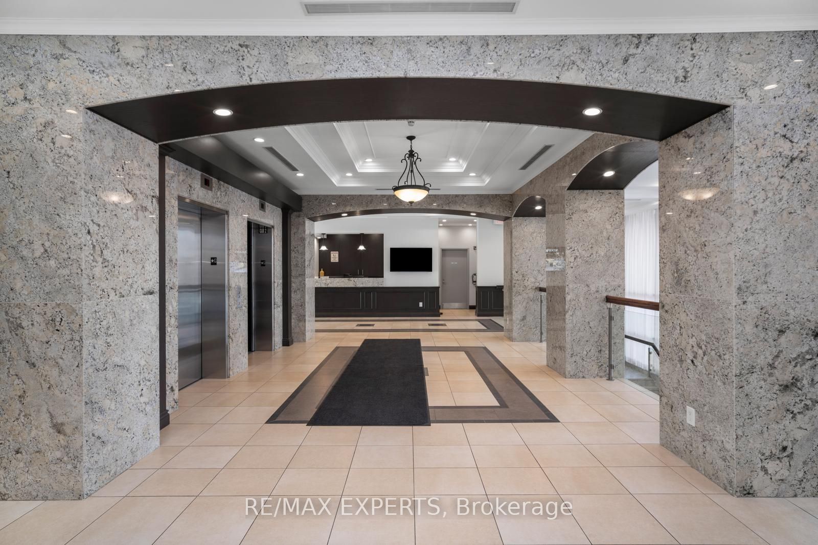 281 Woodbridge Ave 427