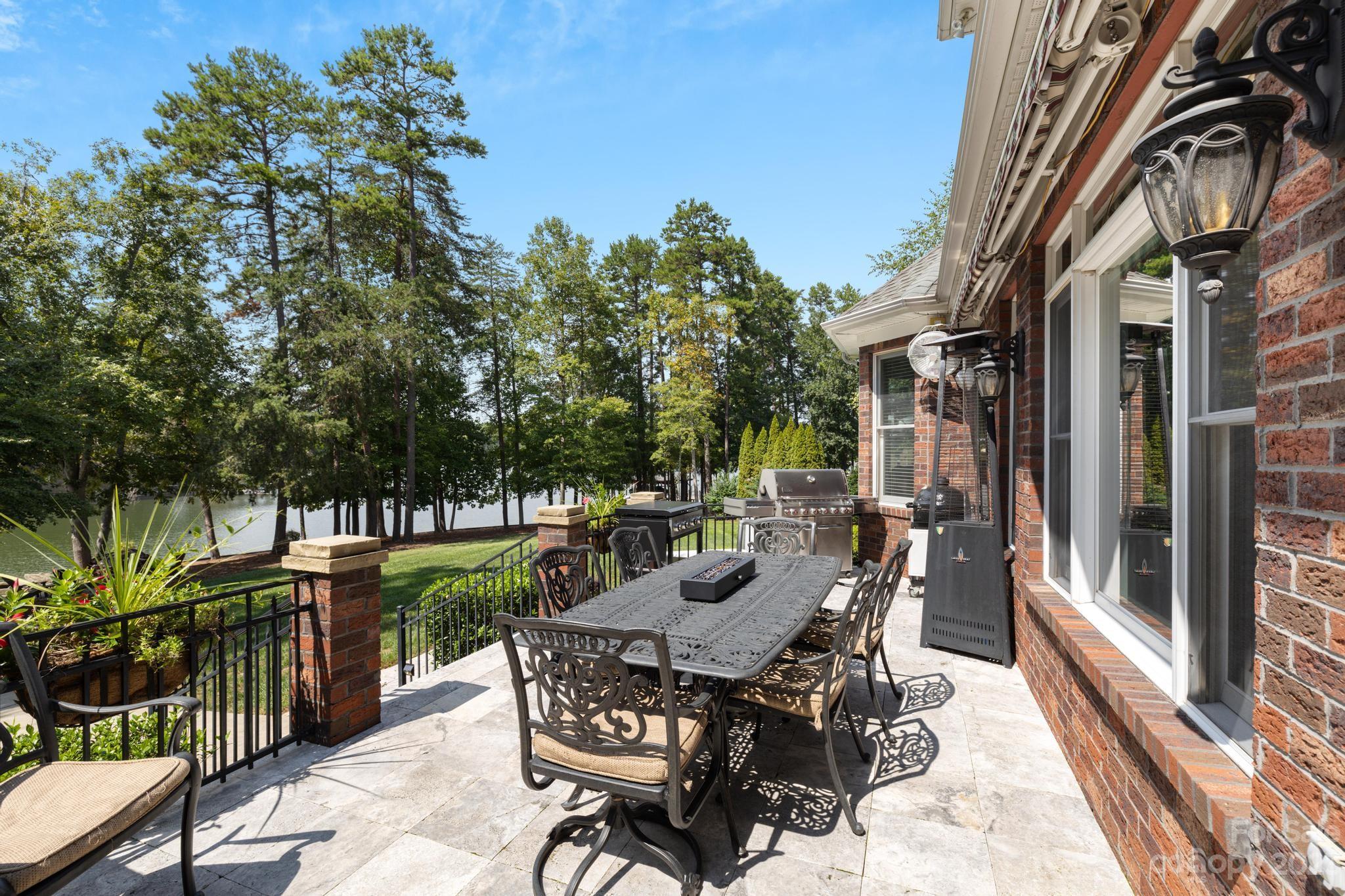8884 Beach Bluff Court