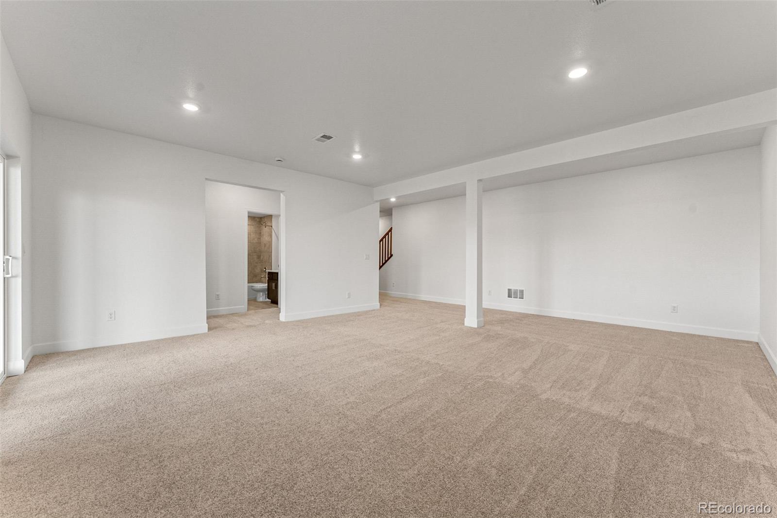 8844 Whiteclover Street