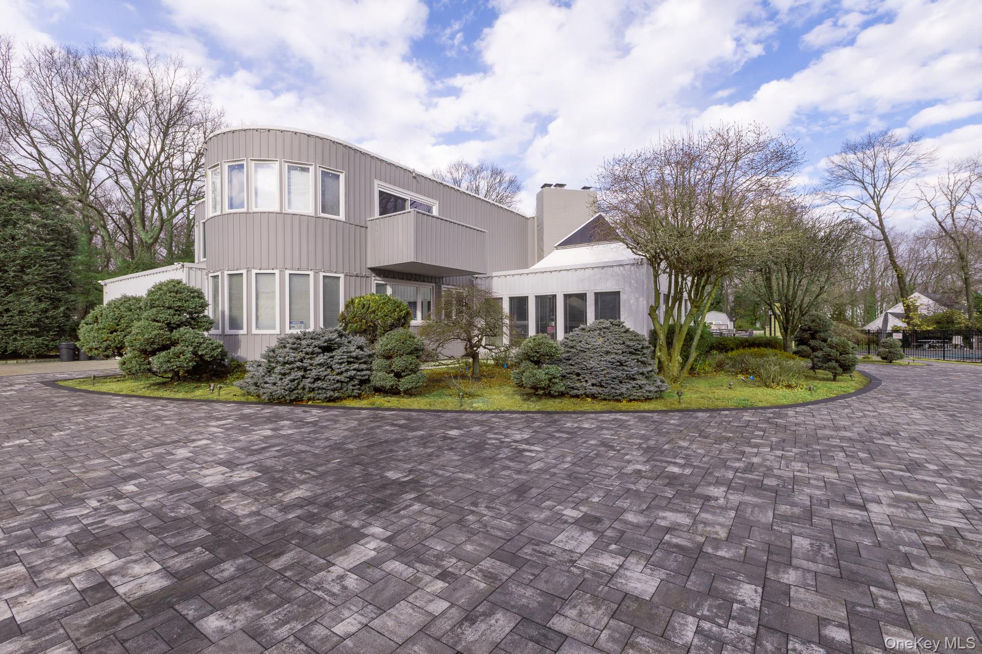 83 Cliff Road