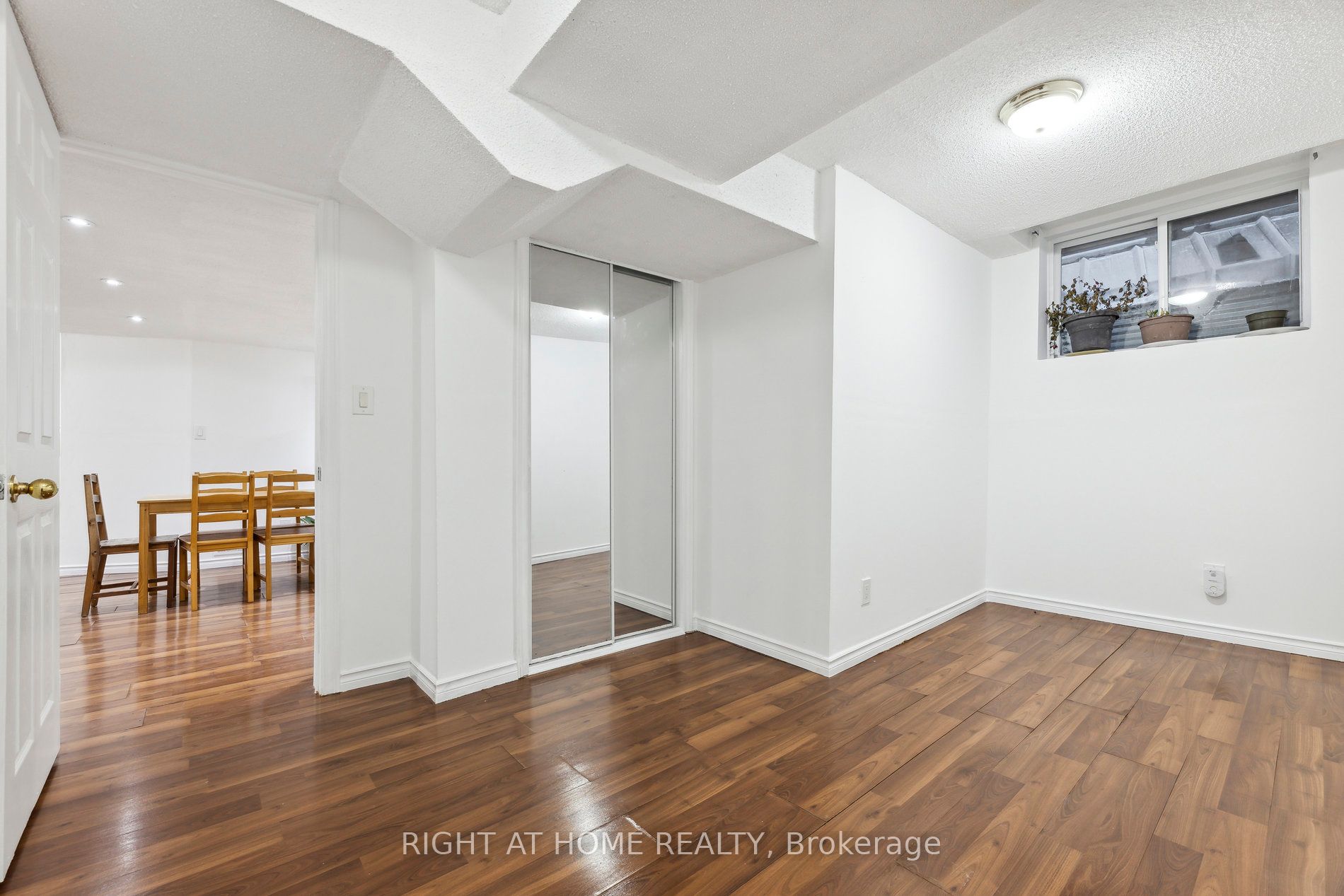 20 Oceanpearl Cres
